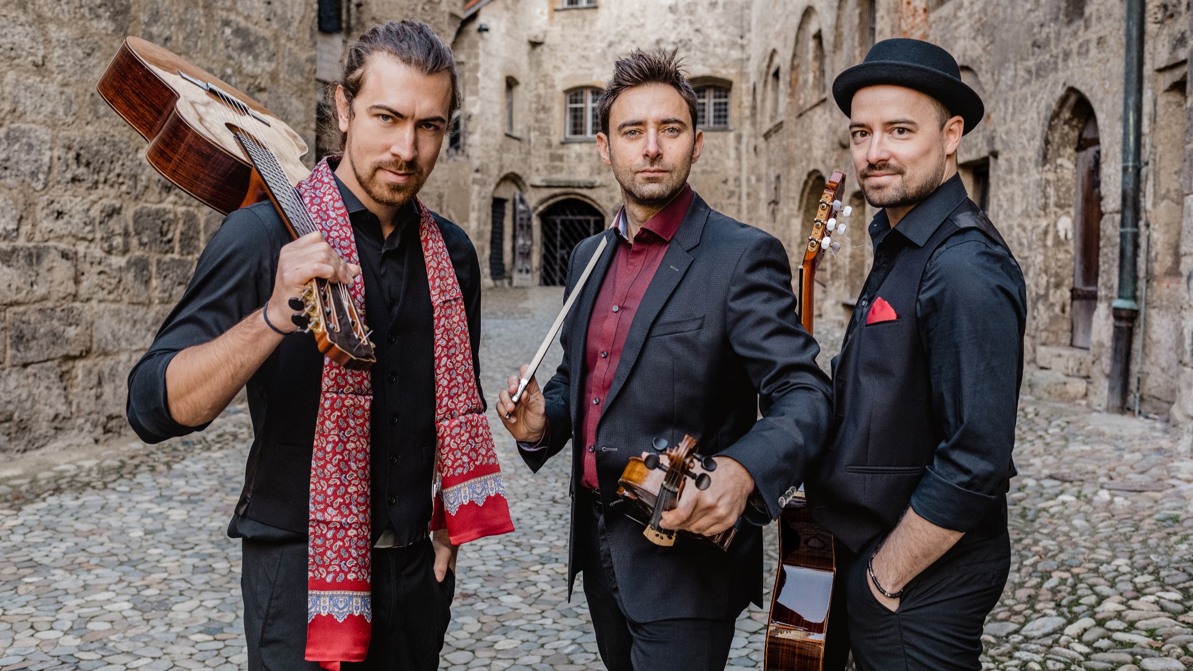 Cobario »Strings on Fire«
