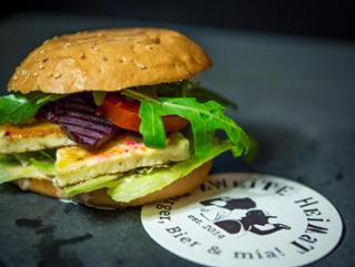 Ziegen-Burger (vegetarisch) Veggie-Burger von Burgerhaus Zweite Heimat in Passau