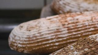 Gewürzbrot Holzofenbrot Natursauerteigbrot Gewürzbrot von GRAFMÜHLE - Bioholzofenbäckerei & Biomühle in Thyrnau