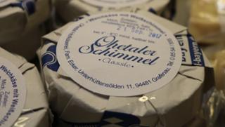 Ohetaler Schimmel Classic Schimmelkäse von Hofkäserei Ecker in Grafenau