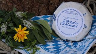 Ohetaler Schimmel Bärlauch Kräuterkäse Schimmelkäse von Hofkäserei Ecker in Grafenau