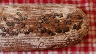 Kürbiskernbrot Kürbiskernbrot Holzofenbrot Natursauerteigbrot von GRAFMÜHLE - Bioholzofenbäckerei & Biomühle in Thyrnau