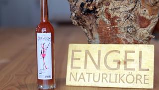 Erdbeerlikör Erdbeerlikör Erdbeerlikör von Manuel Engel Naturbrennerei in Schönau
