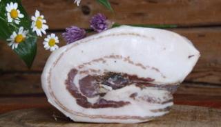 Gerollter Bauchspeck (Pancetta) Pancetta von Biohof Hausberg in Egglham