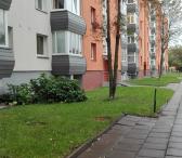 Parduodamas 1 su holu butas Vyturio g. 5/3 aukštas, renovuotas namas, balkonas, pietvakarių pusėje langai, bendrija, reguliuojamas šildymas. Labai maži komunaliniai mokesčiai, bendrija. Šalia vaikų darželis, IKI parduotuvė. Kaina 35000€ Telefonas pasitei-0