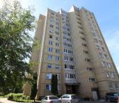PARDUODAMAS ERDVUS, PATOGIAI SUPLANUOTAS 3 KAMBARIŲ BUTAS NEMUNO G. 80.-0