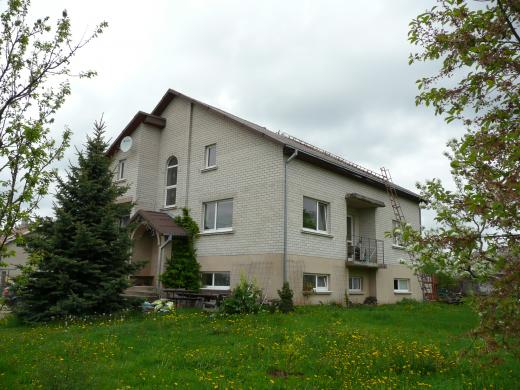 PARDUODAMAS NAMAS VAIŠVYDAVOJE, GARŠVĖS G. SU 30 ARŲ SKLYPU ŠALIA P/C ''MAXIMA'' IR P/C ''IKI''-0