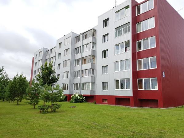 PARDUODAMAS RENOVUOTAME NAME SUREMONTUOTAS 2 KAMBARIŲ BUTAS-0