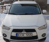 Mitsubishi Outlander-0