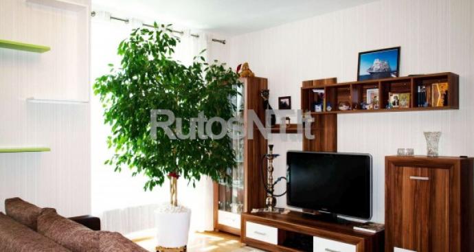 Parduodamas 2- jų kambarių butas Taikos prospekte-0