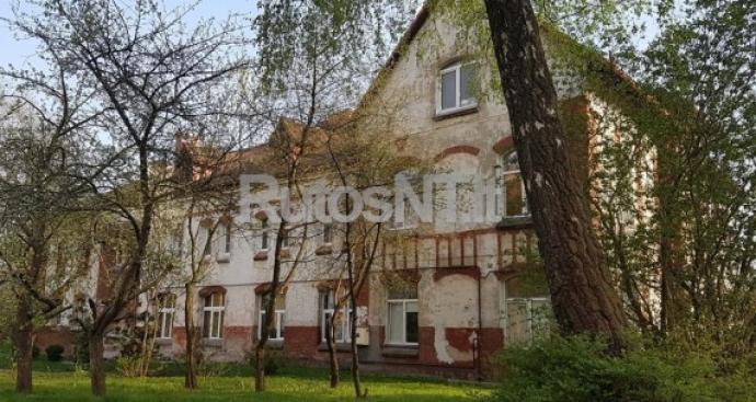 Parduodamas 4- rių kambarių butas Klevų gatvėje-0