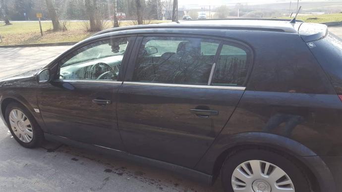 Parduodamas opel signum automobilis-0