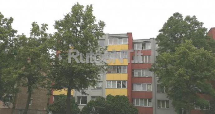Parduodamas 2- jų kambarių butas Pilies gatvėje-0