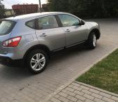 PARD.GERAS NEDAUŽTAS-BE AVARIJŲ VISUREIGIS 2010m 8-IŲ METŲ NISSAN 'QASHQAI" SU NAUJOS KARTOS 1,5DCI "PURE DRIVE DCI" VARIKLIU EURO 5*,SU PILNA KOMPLEKTACIJA-0