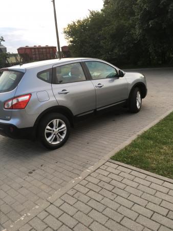PARD.GERAS NEDAUŽTAS-BE AVARIJŲ VISUREIGIS 2010m 8-IŲ METŲ NISSAN 'QASHQAI" SU NAUJOS KARTOS 1,5DCI "PURE DRIVE DCI" VARIKLIU EURO 5*,SU PILNA KOMPLEKTACIJA-0