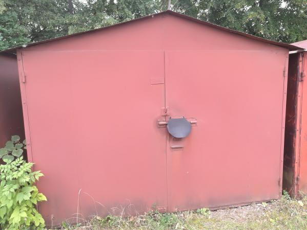 Parduodu metalinį garažą-0