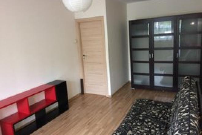 Dviejų kambarių butas Statybininkų pr..,220 EUR-0