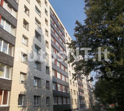 Parduodamas 3- jų kambarių butas Naujakiemio gatvėje-0