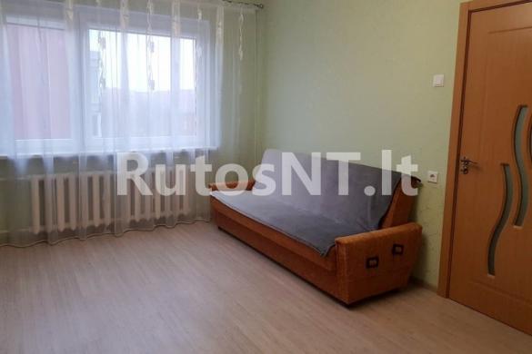 Parduodamas vieno kambario su holu butas Vyturio gatvėje-0