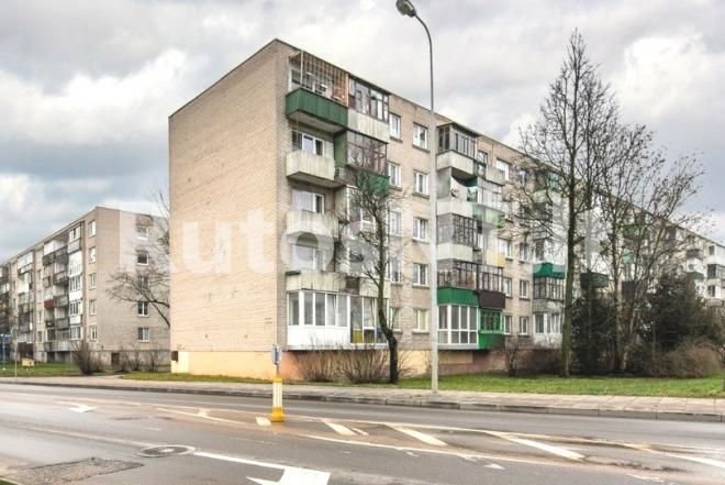 Parduodamas 3-jų kambarių butas Šilutės plente-0