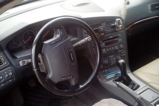 Parduodu VOLVO V70 automobilį-0