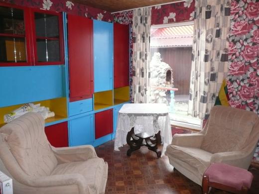 NUO BALANDŽIO 22 DIENOS IŠNUOMOJAMAS VISAS ATSKIRAS NAMAS (2 KAMBARIŲ BUTAS) PAVYZDINĖJE NUOSAVOJE VALDOJE - TVARKINGAM VIENAM ASMENIUI, PORAI ARBA ŠEIMA (PRIIMTUME DARBININKUS IŠ UKRAINOS IR BALTARUSIJOS)-0