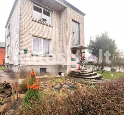 Parduodama namo dalis Kretingos mieste-0