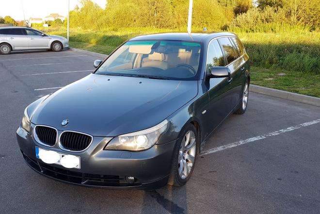 Parduodamas tvarkingas, mažai važinėtas BMW 535 Universalas su visais privalumais!-0