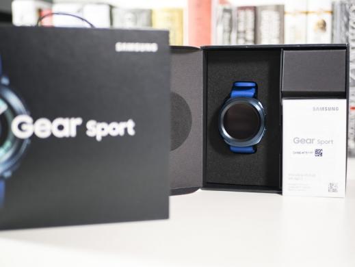 Labai geros bukles ismanus laikrodis Samsung Gear Sport, kaina- 99.99e. Su komplektu.-0
