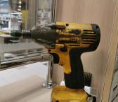 Akumuliatorinis suktukas „Dewalt DW052“-0