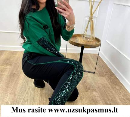 Fantastiškas laisvalaikio kostiumas-0
