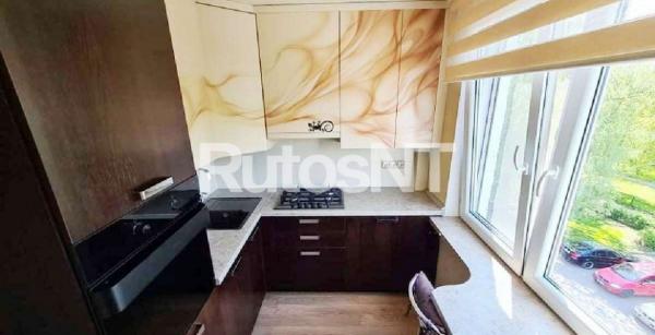 Parduodamas 3-jų kambarių butas Baltijos prospekte-0
