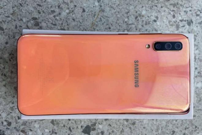 Parduodame Samsung Galaxy A50-0