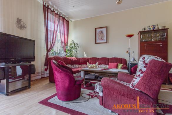 gerasbutas.LT - ERDVUS BUTAS SU AUKŠTOMIS LUBOMIS (3.5 m), SENAMIESČIO TIPO NAME;-0