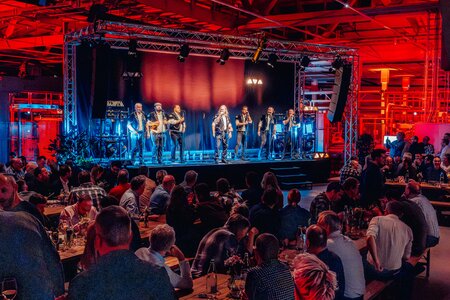 Eröffnung Werk III | © RIWAG Türen AG Eröffnung Werk III | © RIWAG Türen AG