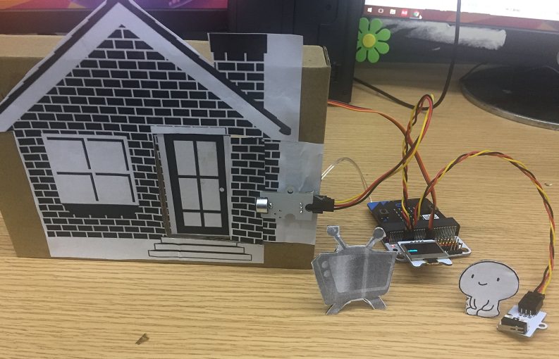 Smart telecontrol door opener