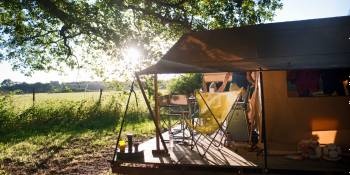 Frankrijk kamperen Tour de France Huttopia RonReizen Les Chateaux