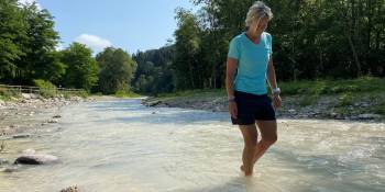 Poedelen in de ijskoude bergstroom - RonReizen