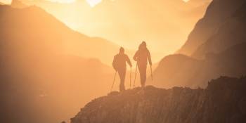 Hiken in de Tiroler Zugspitz Arena: wandelen met zonsopkomst