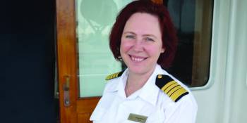 Mijlpaal: eerste vrouwelijke kapitein aan roer gloednieuw cruiseschip!
