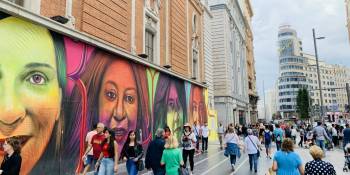 Aan Gran Via vind je leuke winkeltjes