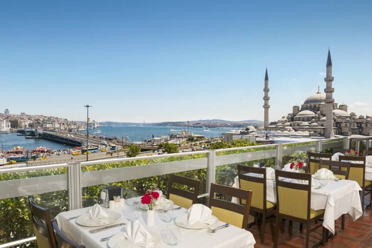 Ook overdag topterras aan de Bosporus