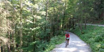 Fietsen met Bert rond de Abdij van Orval in België