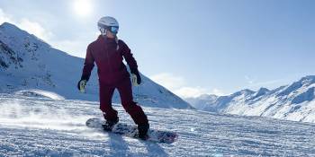 Snowboarden in het zonnetje