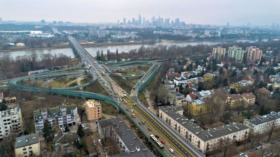 W piątek kierowcy pojadą nowym wiaduktem na Trasie Łazienkowskiej