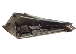 Toyota 	RAV4  - Sağ kapotun möhürü