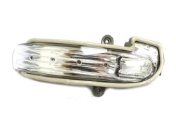 Yan  dönmə siqnalı -  Mercedes-Benz	E-Class