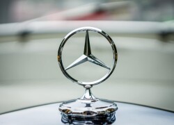 Emblem - Mercedes-Benz