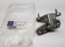 Ön Sol Aşağı Qapı Menteşəsi  - Mercedes-Benz  CLA-Class