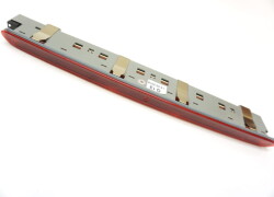 Arxa Mərkəzdə Yüksək Dayanma İşığı  - Mercedes-Benz  CLA-Class